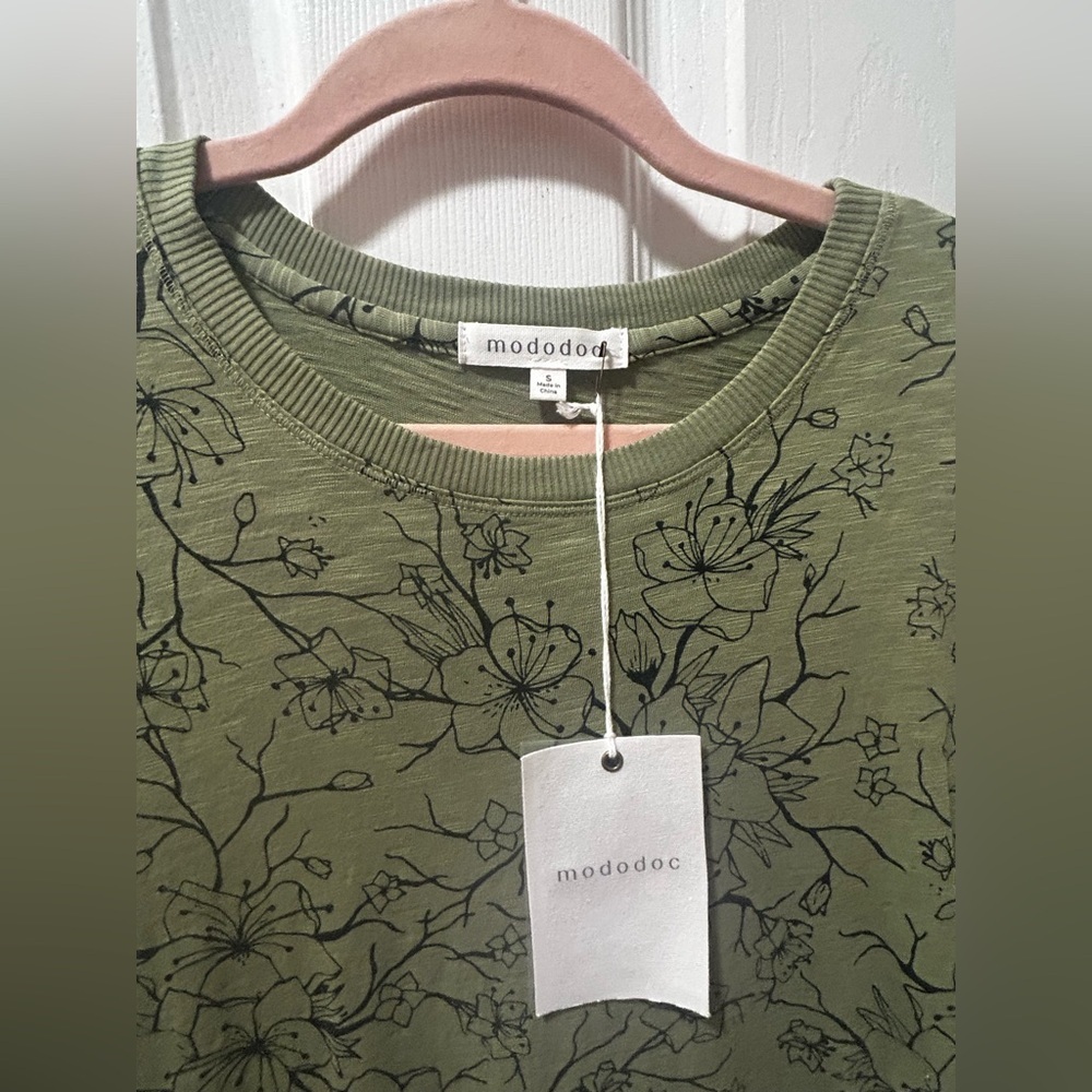 NWT Short Sleeve Crewneck T-Shirt Dress Green Floral Size Small - Picture 7 of 7